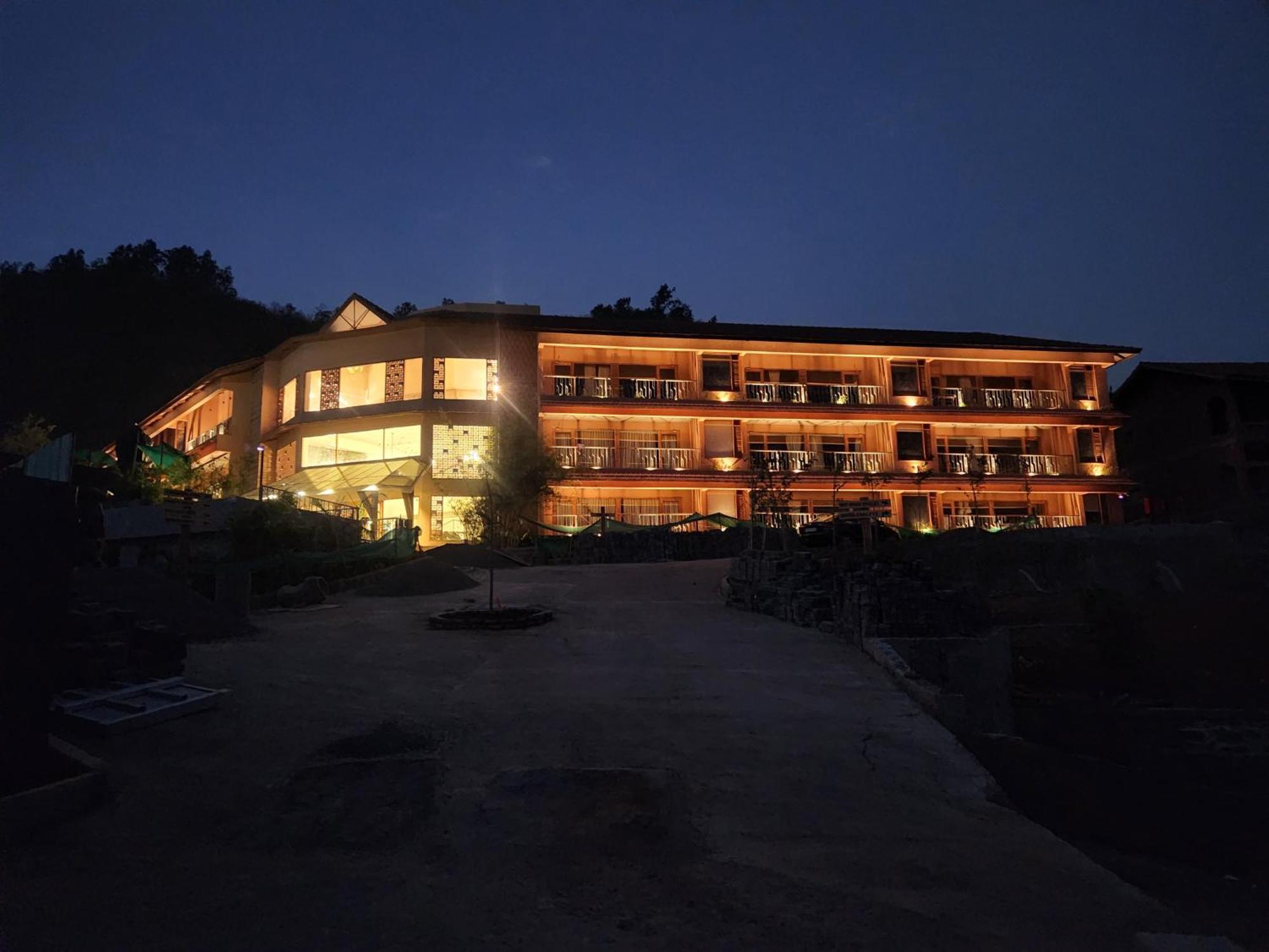 The Foresta Resort ,Mulshi Paud Exteriör bild